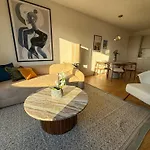 Danube Hills 319 Apartament