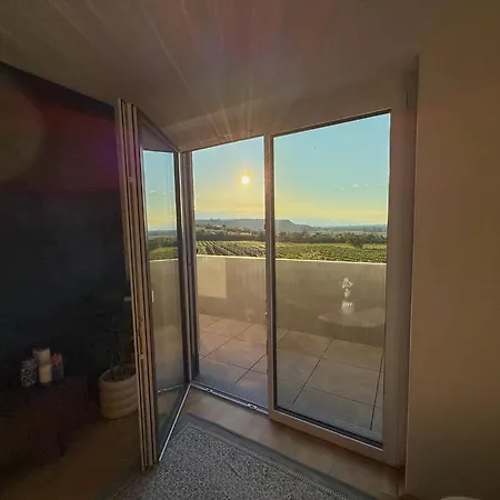 Danube Hills 319 Διαμέρισμα *