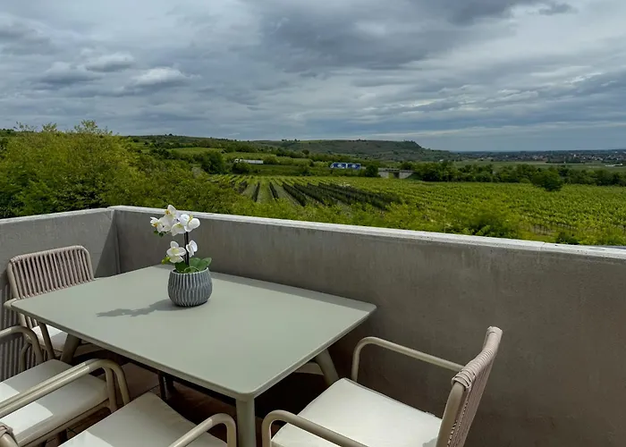 Danube Hills 319 Lejlighed *